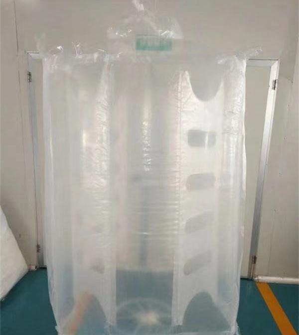 下面就具體了解下噸袋的化工設(shè)計(jì)：1、在設(shè)計(jì)時(shí)要考慮噸包裝容積、盛載物重量和包裝單位個(gè)數(shù)